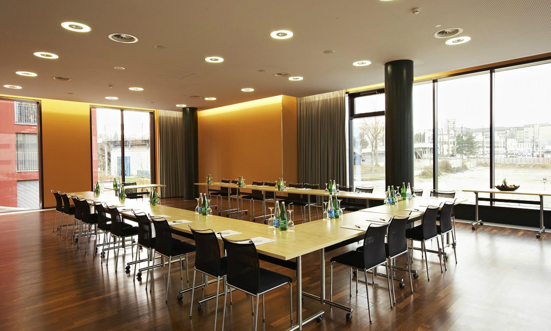 Holiday Inn Zürich Messe Seminarraum