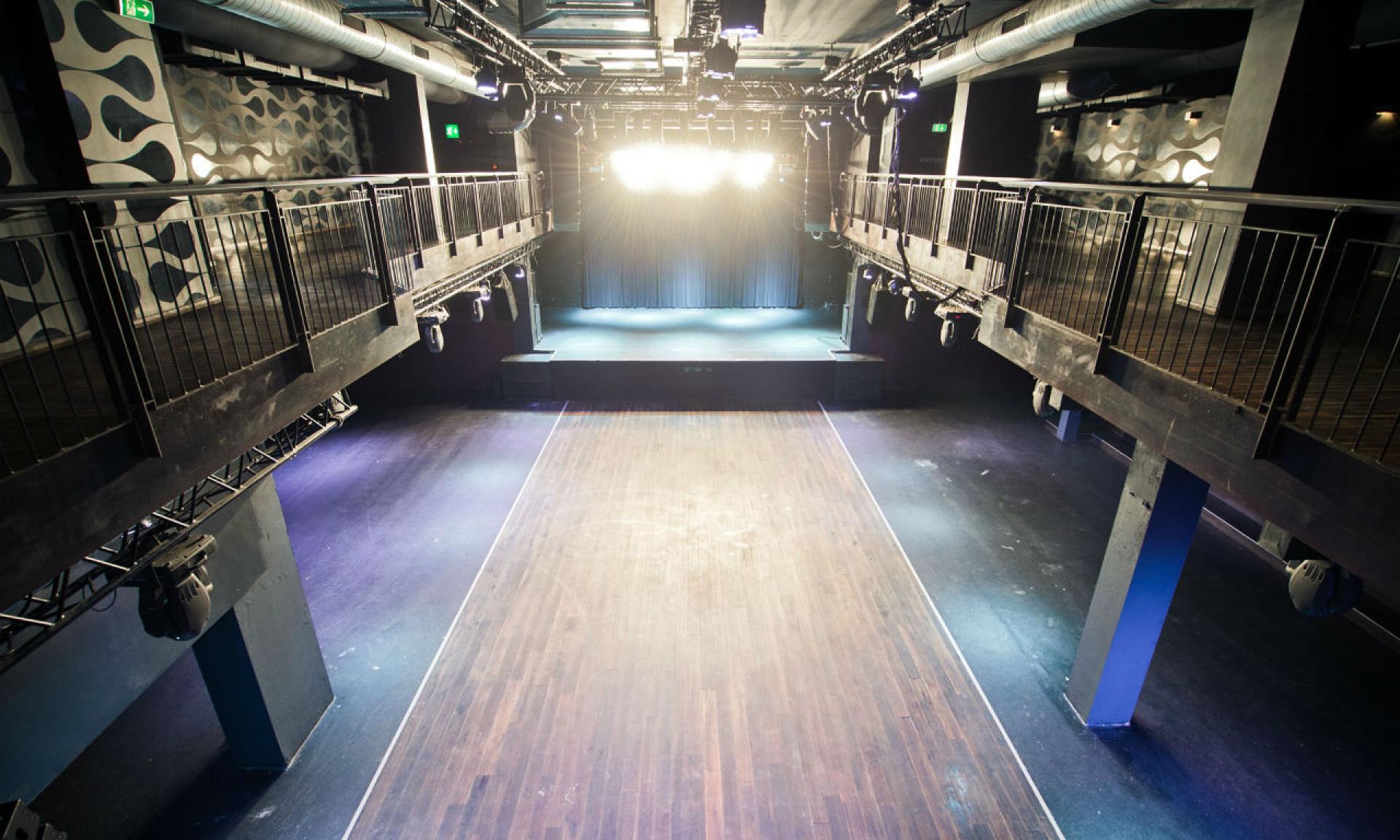 Komplex 457 - hall