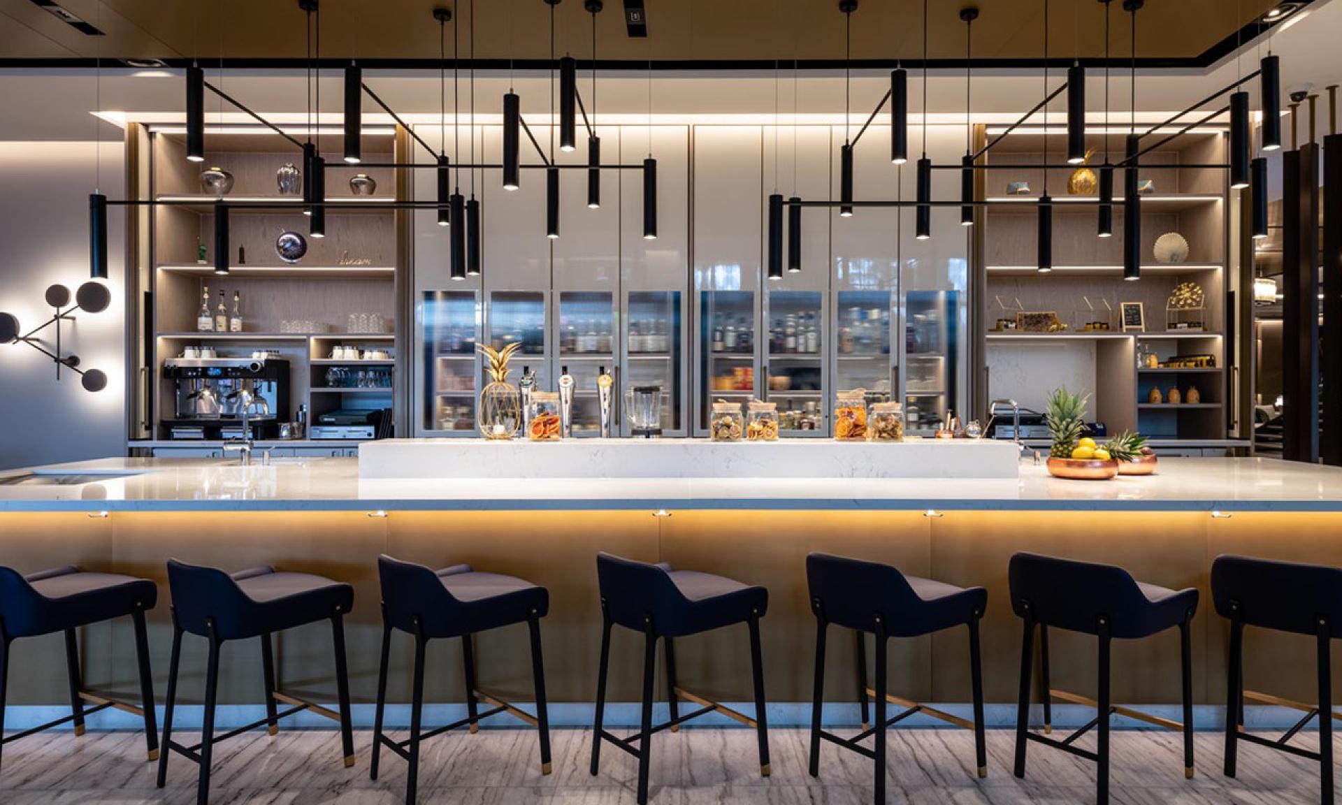 Lenox Bar