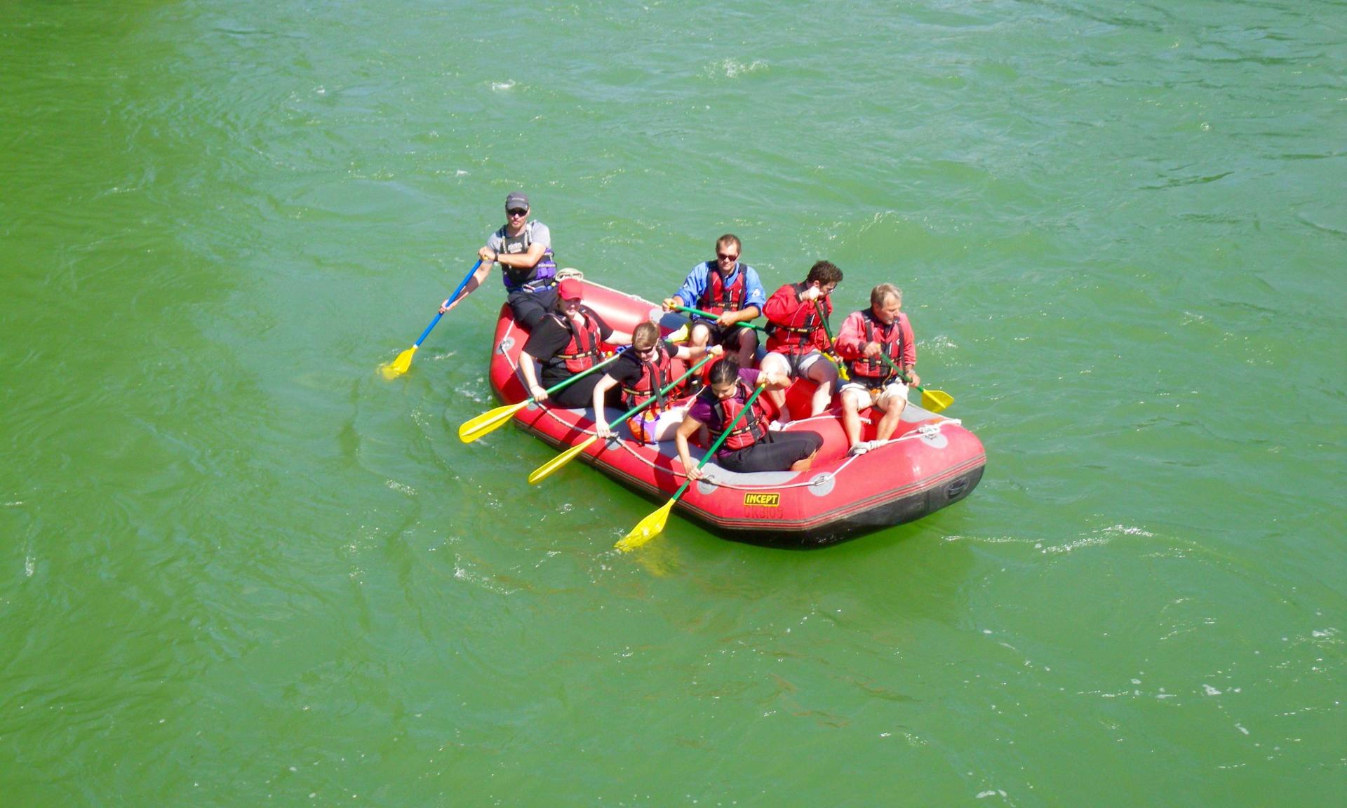 With an inflatable dinghy or canoe on the River  Reuss