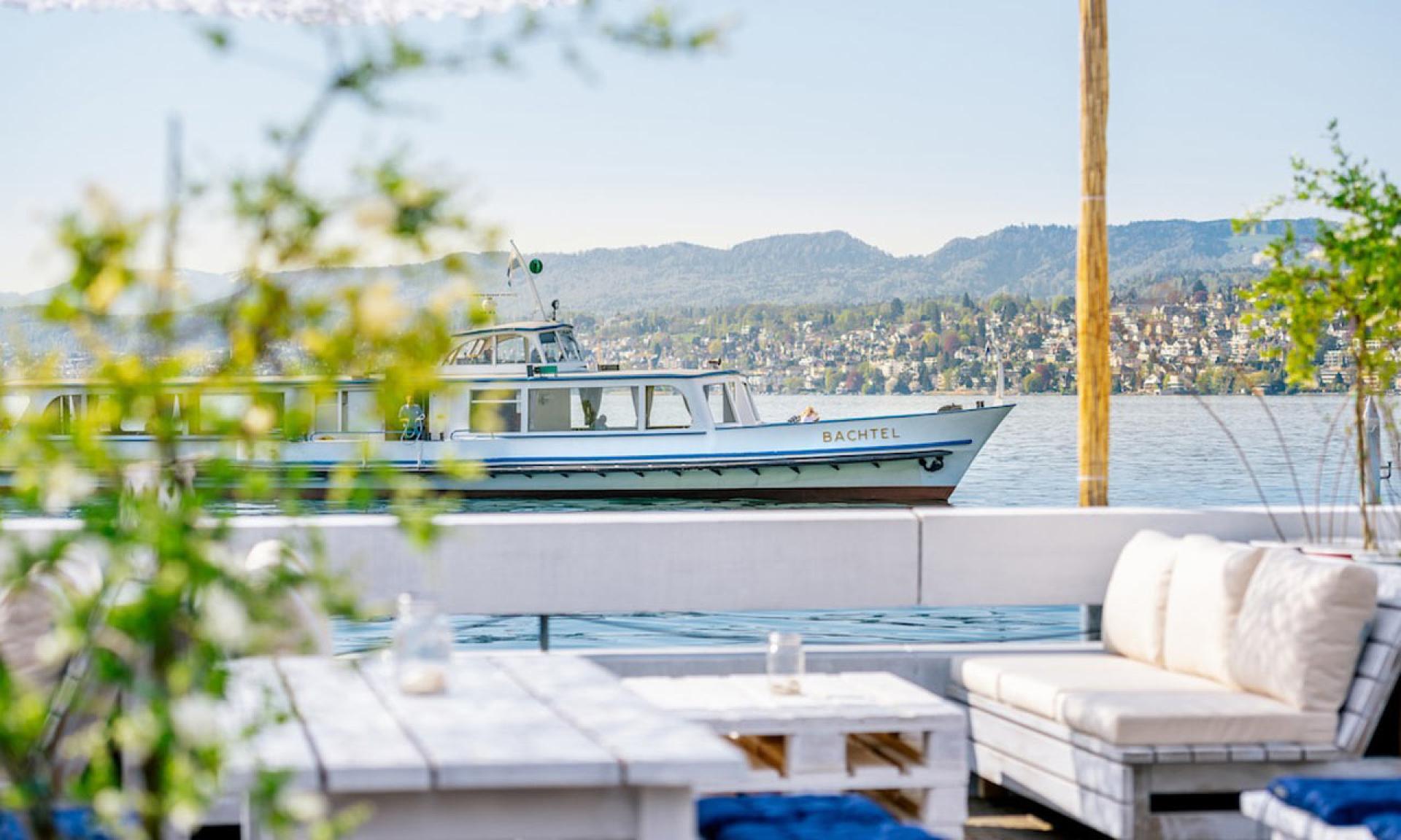 Restaurant Lake Side