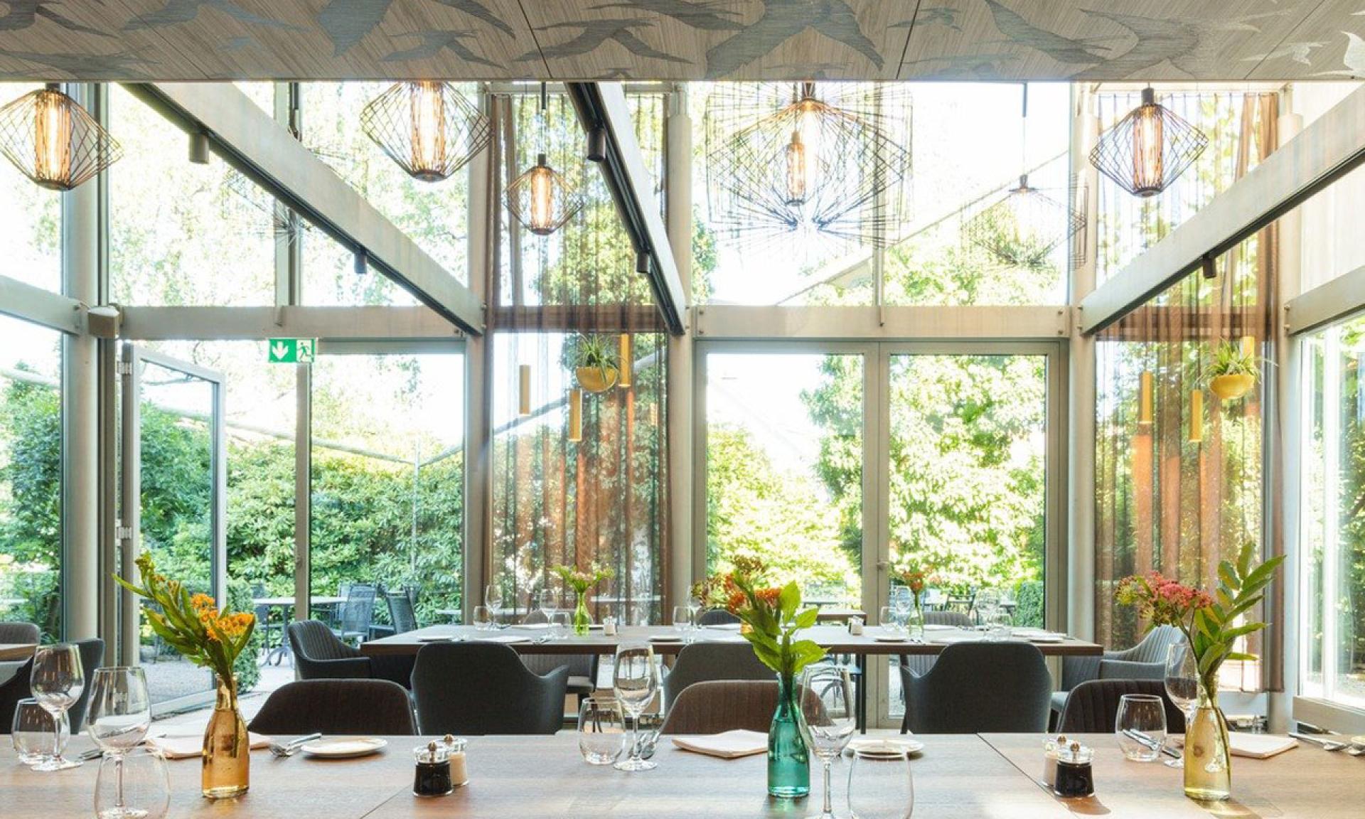 Leafs Restaurant