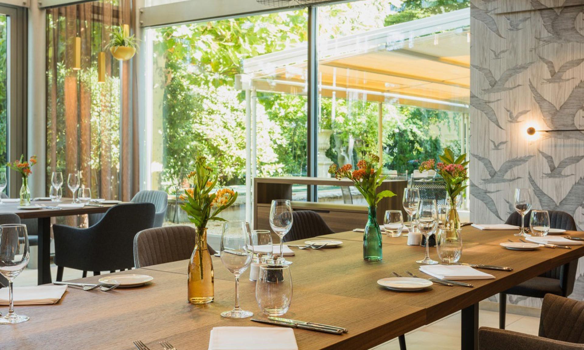 Restaurant Leafs
