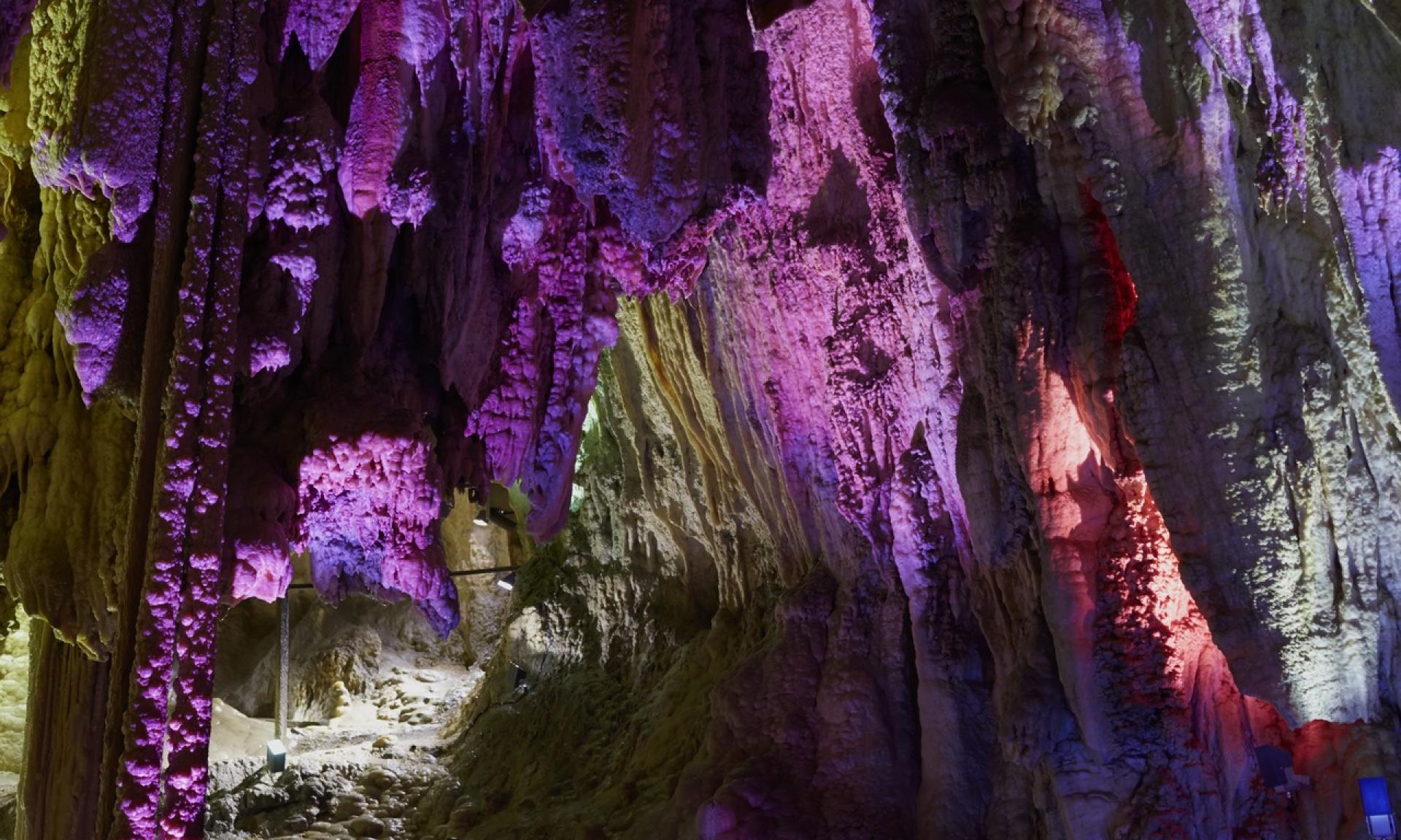 Höllgrotten Caves, Baar