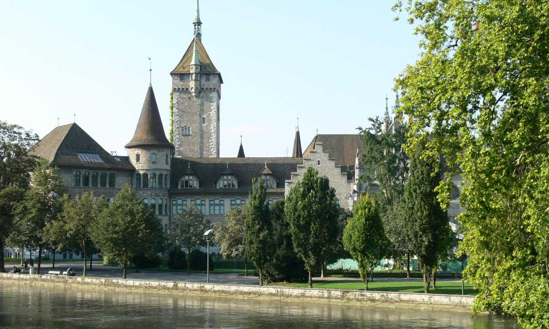 Das Landesmuseum beim Platzspitz in Zürich