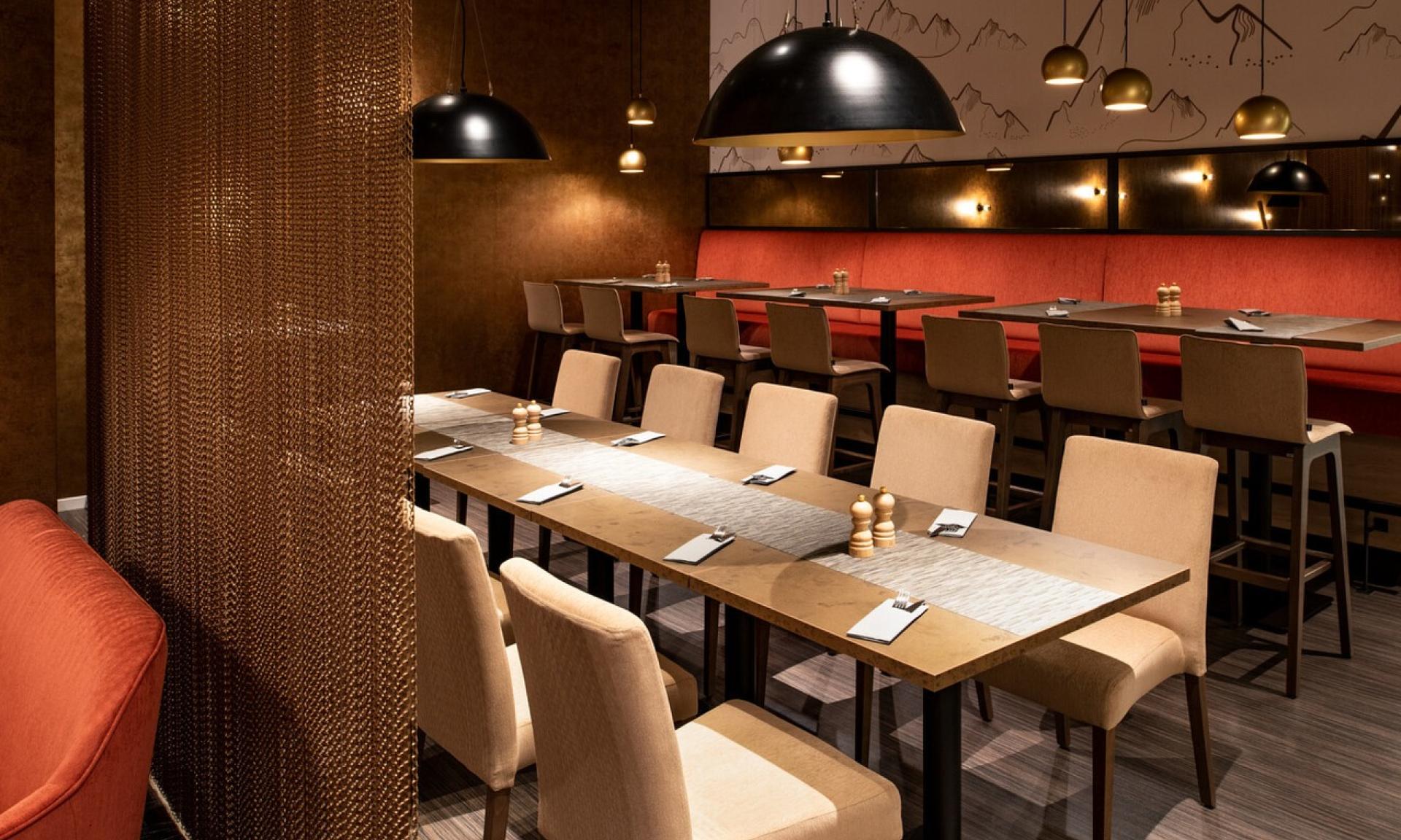 aja Zürich City Resort, Goldener Saal