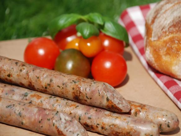 Bekannt ist die Metzgerei in der ganzen Stadt wegen der beliebten Rostbratwurst «Wiedikerli» – benannt nach ihrem Herkunftsquartier Wiedikon
